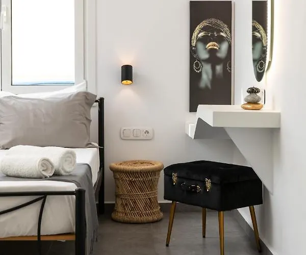 Anemela Lux * Naxos City