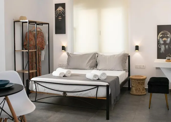 Anemela Lux Naxos City