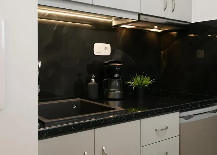 Anemela Lux Naxos City